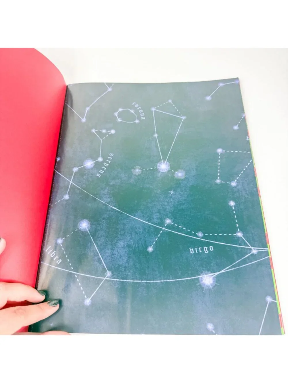 2022 Holiday Wrapping Paper Book Greetings From Gucci 10 Pages Geometric Pattern